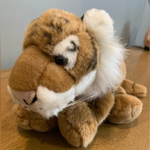 Tiger Stuffed Animal, Like New - Picture 15 of 15